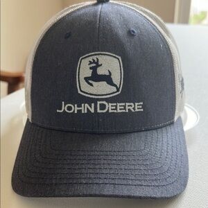 John Deere Men's Navy/White 70/30 Cotton/Polyester Baseball Adult Trucker (D1)